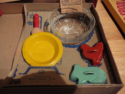 Rare 1940 "Betty's Pastry Set" Gold Medal Toys Transogram - Picture 7 of 12
