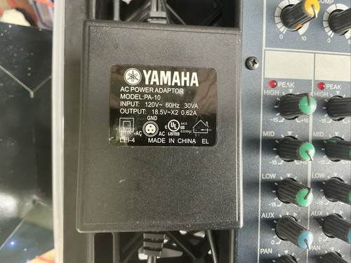 Yamaha MG102c 10-Channel Compact Analog Audio Mixer CG004LX - Picture 3 of 7