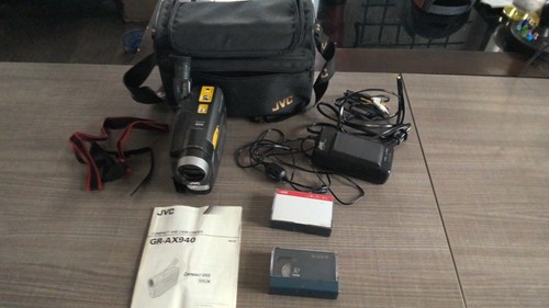 JVC GR-AX940 VHS-C Compact VHS Video Camera Camcorder w/battery, case, & more! - Picture 13 of 13