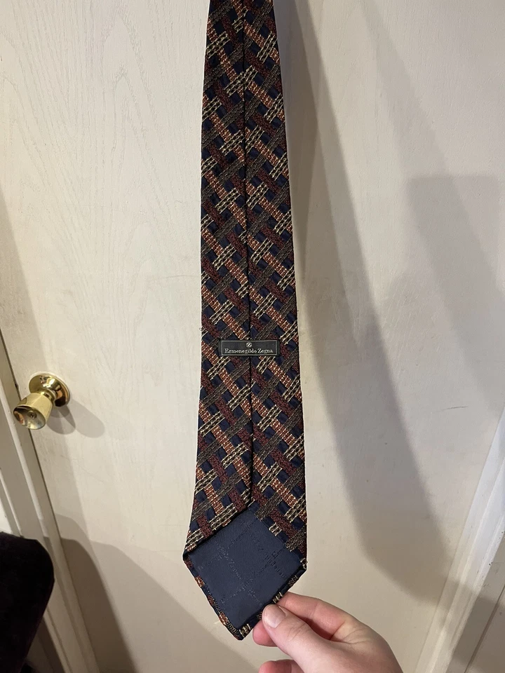 Галстук клетчатый ERMENEGILDO ZEGNA «Сделано в Италии» черный коричневый в полоску - Изображение 2 из 4