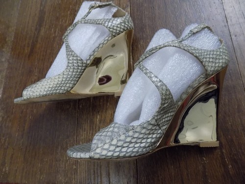 Jimmy Choo Verrin Beige Snake Strappy Gold Metallic 4" Wedge Heels Pumps 7.5 EUC - Picture 12 of 15