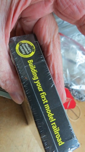 Building Your First Model Railroad VHS 2002 Narrated by Michael G. Factory Seal. - Bild 6 von 7