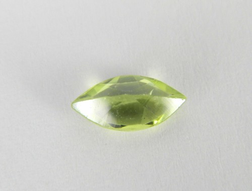 .57 Carats Natural Green Arizona Peridot Faceted Gemstone Marquise PRT67 - Picture 2 of 2