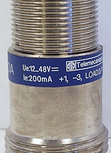 Telemecanique XS1-M18NA370A Inductive Proximity Sensor - Picture 3 of 5