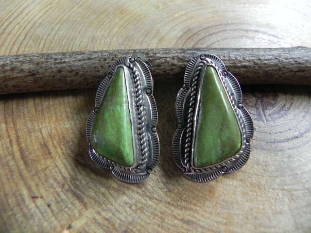 Gaspeite & Sterling Silver Clip-On Earrings by Elisabeth Guerro Navajo Gaspeite & Sterling Silver Clip-On Earrings by Elisabeth Guerro Navajo