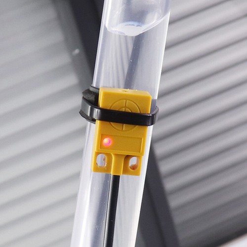 Non-Contact Liquid Level Sensor Water Alarm Induction Switch Detector DC 5-30V - Picture 3 of 10