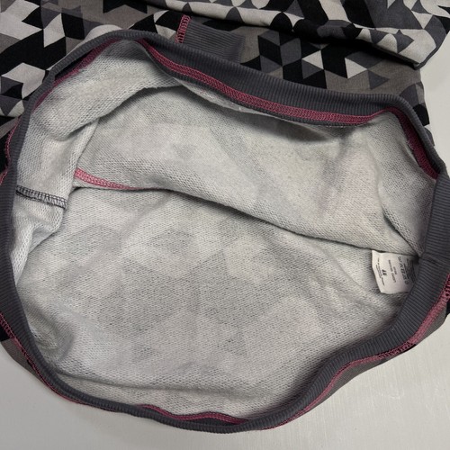 H&M Divided Sweatshirt Größe 6 Wasserfallausschnitt geometrisches Muster rosa Akzent Frottee Lounge neu ohne Etikett - Bild 12 von 16