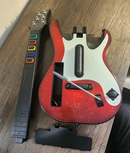 Controller Wireless Guitar Hero 5 NON TESTATO 95911.805 Rosso Bianco Starburst per Wii - Foto 9 di 9