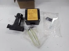 Nvent T-100, 480 VAC, Pipe Mount, Splice/Tee Connection Kit, 1pc Heat Trace Tape
