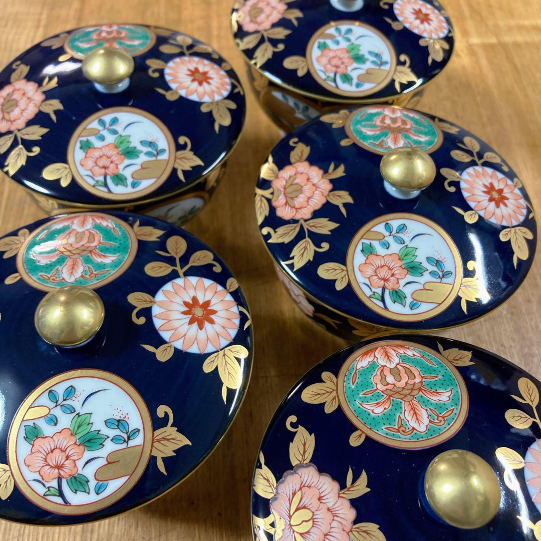 Arita Porcelain Lidded Teacup Set of 5 by Seiuemon Kiln with Arita Porcelain Lidded Teacup Set of 5 by Seiuemon Kiln with