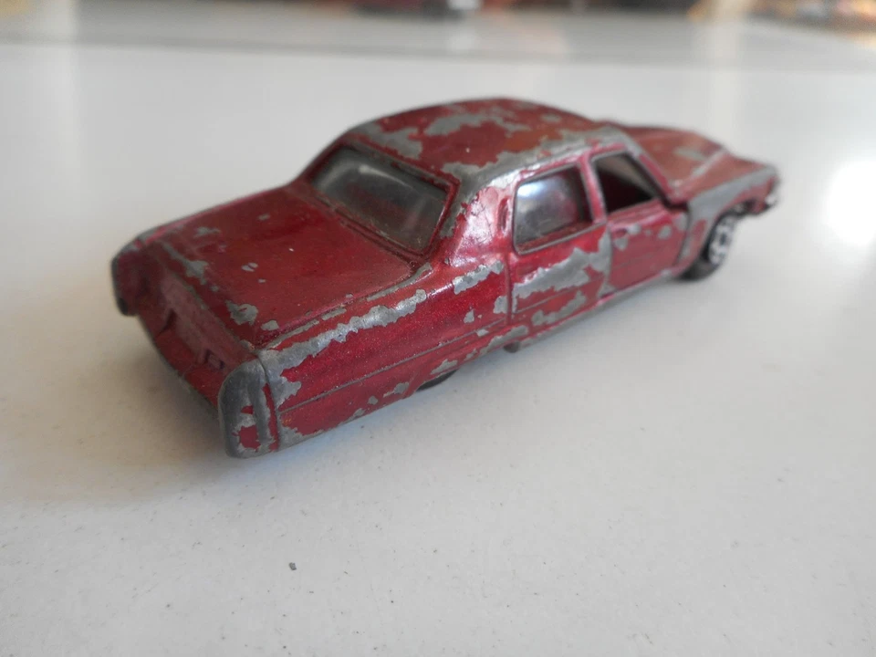 Yatming Cadillac Fleetwood Brougham en rouge Bordeaxu - Photo 2/2