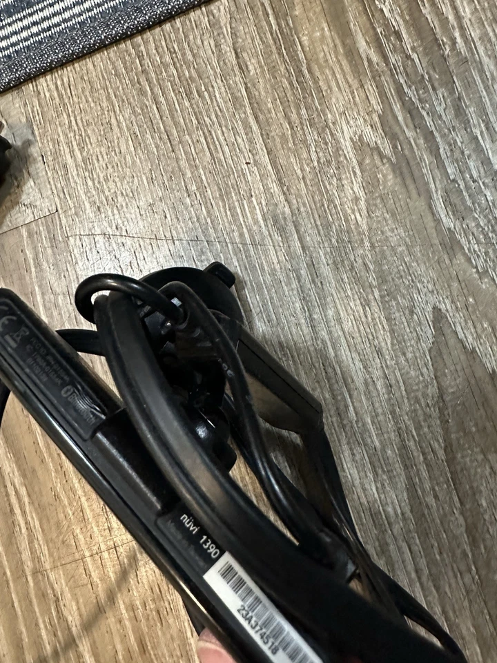 Garmin Nuvi 1390 5" Touch GPS Navigation System TESTED!! - Image 4 of 4