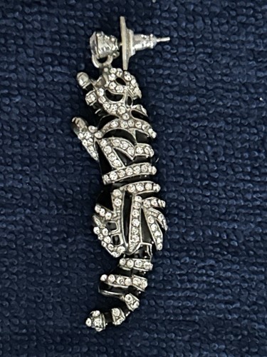RARE Kirks Folly Cat/Panther Earrings In Silver Tone EXCELLENT Condition - Picture 8 of 8