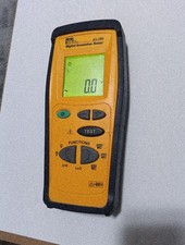 Ideal 61-795 Insulation Tester / Megohm Meter plus Voltage Meter