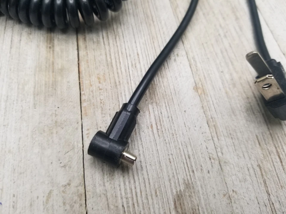 Paramount Cords Heavy Duty Coiled Sync Cord Cat # 2-16C Household to PC - Image 3 of 4