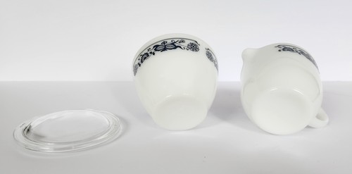 Pyrex Corning Sugar Bowl with Lid & Creamer Old Town Blue Onion Corelle Vintage - Picture 4 of 9