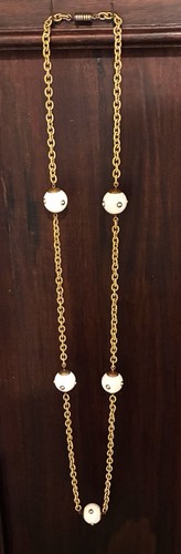 VTG FRENCH Mod 60s White LUCITE & Gold Tone Brass FLAPPER Length NECKLACE RARE - Picture 4 of 9