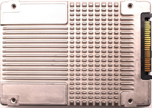 Intel DC P4500 Series 4,0TB 2,5" U.2 PCIe NVMe SSD *NUR TEILE & REPARATUR* - Bild 2 von 2
