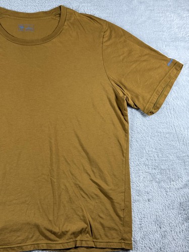 Janji Shirt Herren Extra Large Braun Performance Running Athletic Tee Vietnam XL - Bild 3 von 10