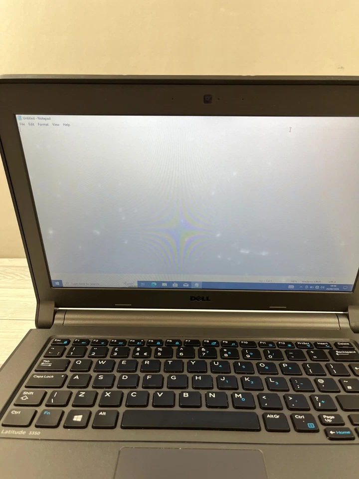 Dell Latitude 3350 · i3-5005U · 4GB · 250GB, photo 2 of 5