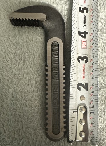 NOS VINTAGE RIDGID TOOLS 10” PIPE WRENCH HOOK JAW REPLACEMENT PART 31605 (X1) - Picture 1 of 17