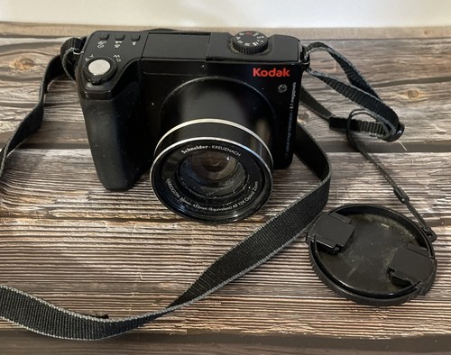 Kodak EasyShare ZD8612 IS 8.1 MP Digital Camera - Black - Picture 10 of 13