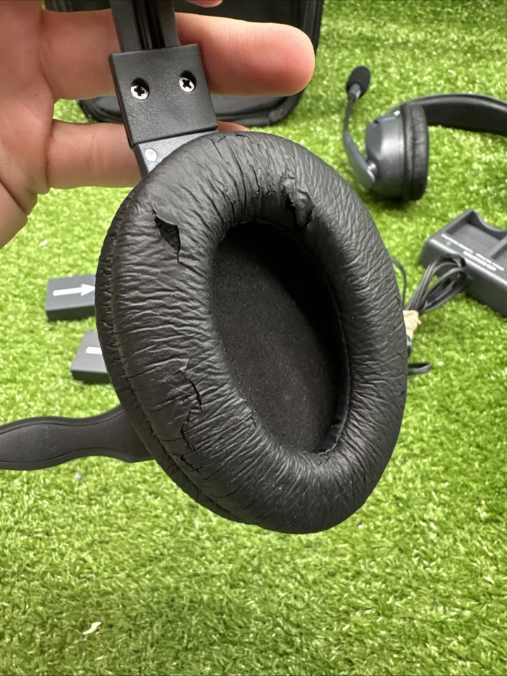 Eartec Ultralite HD Wireless Headset Communication System.   s5 - Image 3 of 4