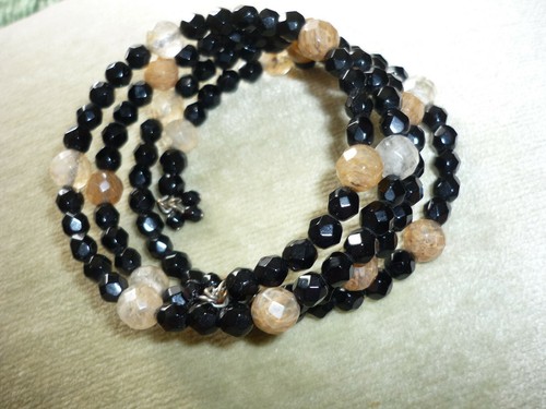 PRECIOSA PULSERA ENVOLVENTE ARTESANAL DE CUARZO RUTILADO - Imagen 2 de 7