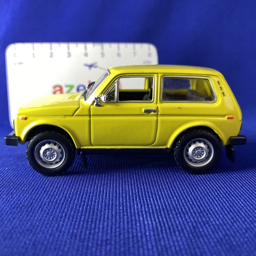 VAZ-2121 Niva Legend Soviet 4x4 SUV USSR 1977 Year 1/43 Scale Diecast Model Car - Afbeelding 3 van 12