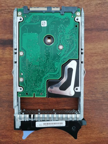IBM 42D0612 42D0613 42D0616 300GB 10K 6G SAS 2.5 " Internal HDD HARD DRIVE - Picture 2 of 3