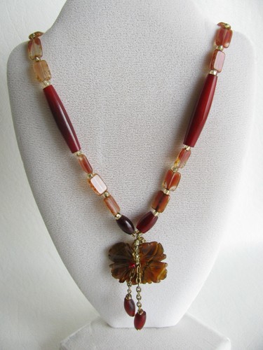 Vintage Carnelian Bead Necklace Carved Flower Pendant Mahogany Wood Boho - Picture 1 of 15