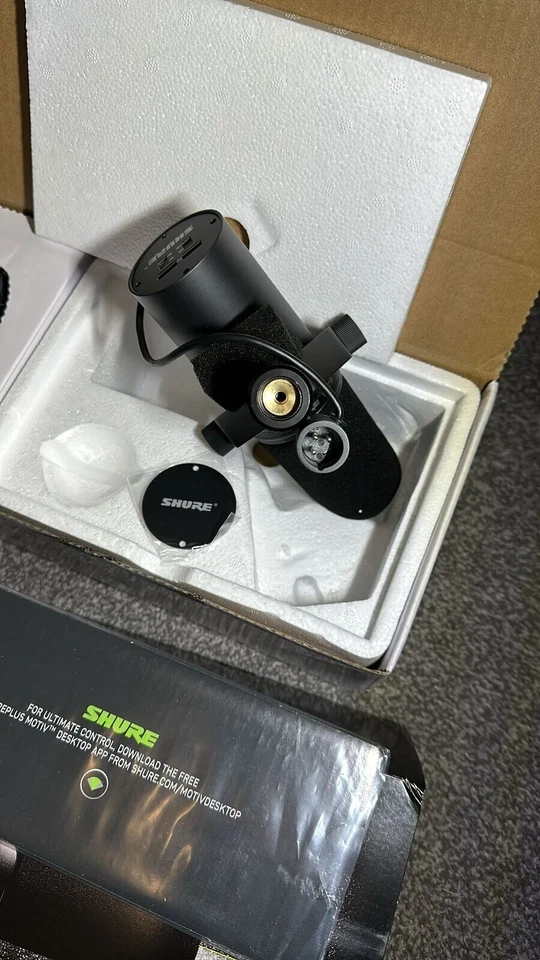 Shure SM7B Professional Cardioid Dynamic Studio Vocal Microphone SM-7B UK-STOCK - Image 3 of 3