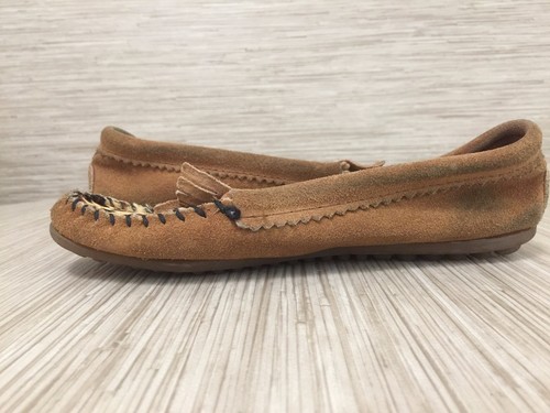 Minnetonka Tan Leopard Print Suede Shoes Women's Size US 6.5 Slip-On Moccasins - Picture 2 of 8