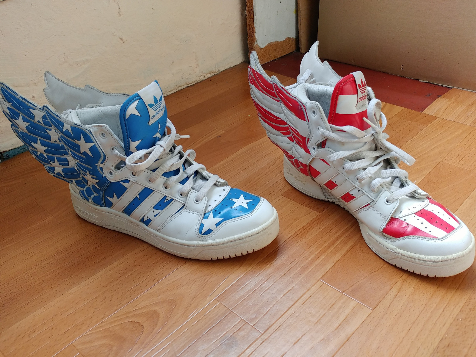 adidas and jeremy scott wings 2.0 drapeau américain stars and adidas stripes v24619 baskets js chaussures 77e349 adidas and jeremy scott wings 2.0 drapeau américain stars and adidas stripes v24619 baskets js chaussures 77e349