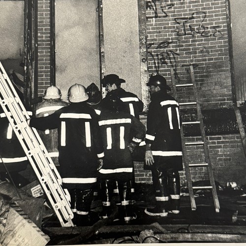 Firefighting Fire Fighter Fire Photo Photograph Print Vintage - Picture 2 of 10