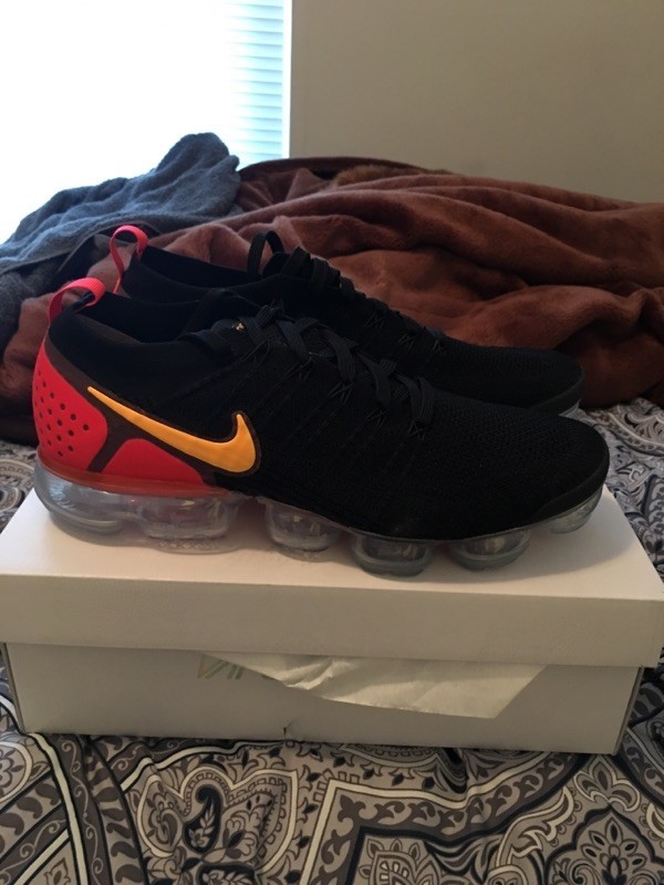 Nike 12 Vapormax Flyknit Size 12 Nike New with Box b7ff0f Nike 12 Vapormax Flyknit Size 12 Nike New with Box b7ff0f