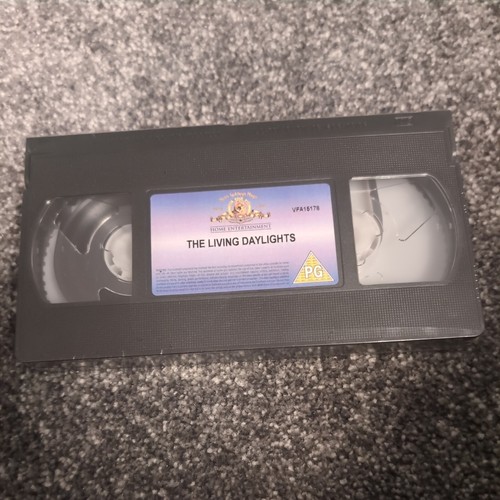 The Living Daylights SEALED (VHS 1999 007 Collection) - Picture 2 of 2
