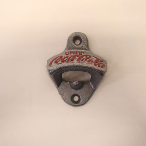 Abridor de botellas Coca-Cola casero de hierro fundido montado en la pared - Imagen 6 de 15