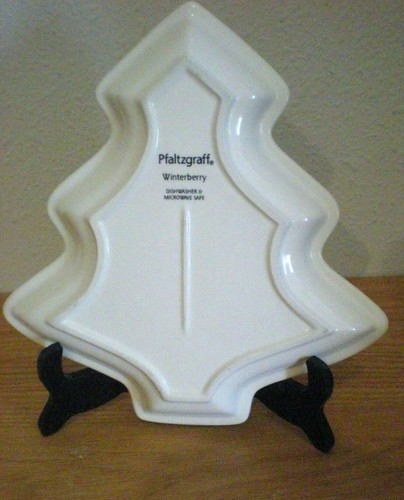 Winterberry Christmas Tree Plate - Pfaltzgraff - Picture 2 of 3