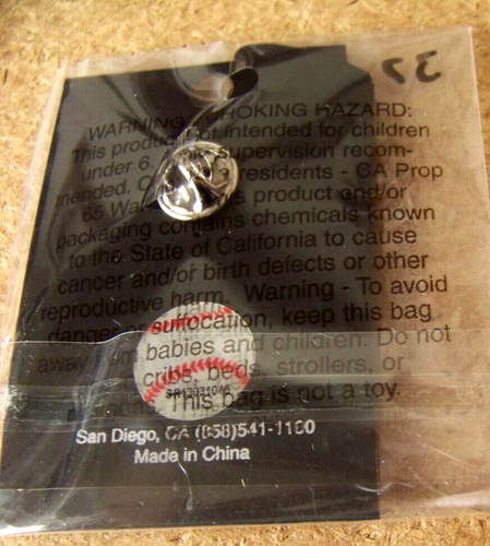 2009 Yankee Stadium 1st Ever WS pin Yankees Champions MLB World Series NY - Picture 4 of 7