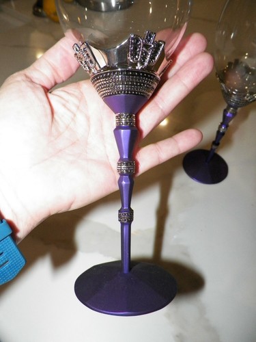 PAIR (2) ALAN LEE COLLECTION WINE GLASSES ORNATE PURPLE STEMS WITH CRYSTALS - Picture 8 of 10