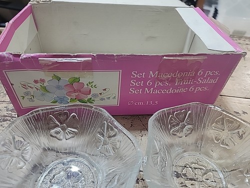 A. Masserini Primavera Salad Bowl Set Of 6 Italy Clear Glass Flower Embossed 5" - Picture 4 of 5