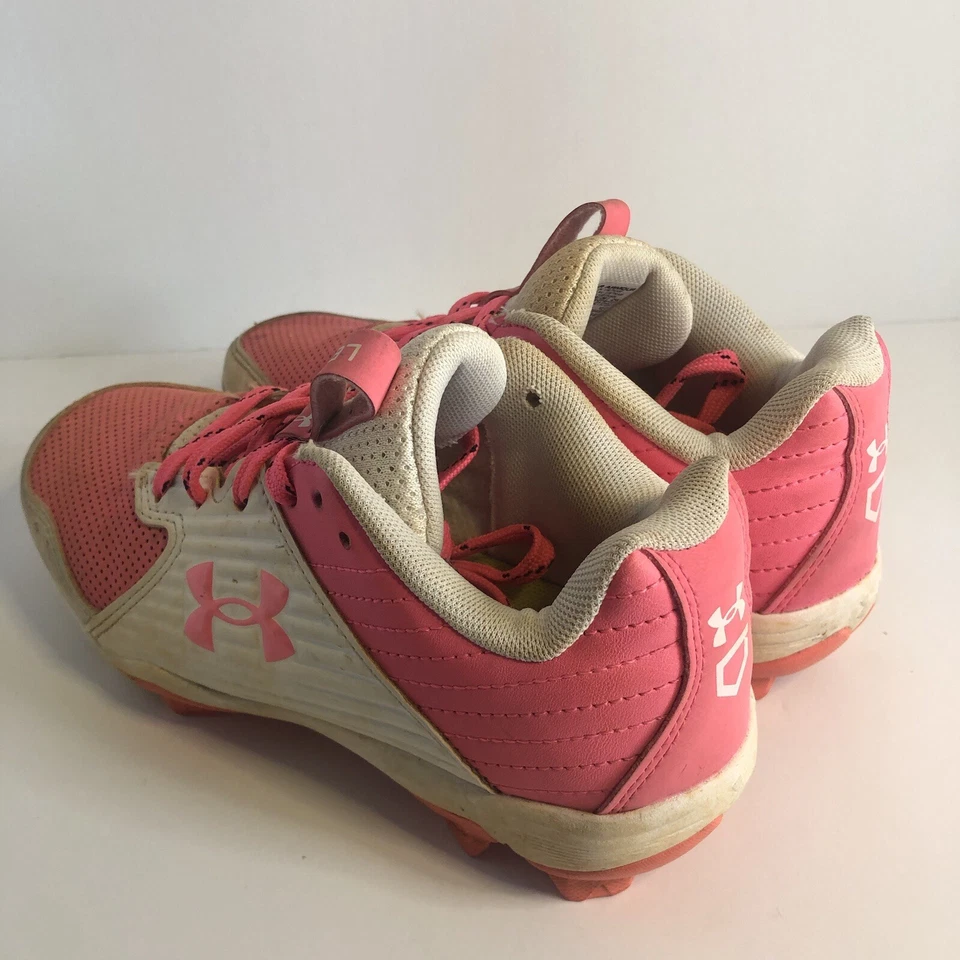 Бейсбольные кроссовки Under Armour Junior 2Y Leadoff с низкими шипами розовые. Некоторый износ - Изображение 4 из 4