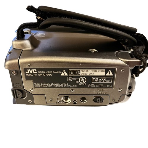 JVC Digital Video Camera GR-D796U 800x Zoom As Is For Parts Or Repair Only - Picture 8 of 12