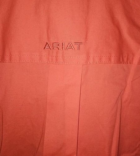 Neu mit Etikett Ariat Button-Down Medium korallenfarbenes Logo für Herren - Bild 4 von 9