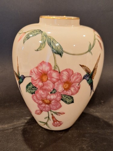 BEAUTIFUL GOLD CLUB LENOX VASE ~ HUMMINGBIRDS & FLOWERS ~ gold trim ~ 6 1/2" - Picture 2 of 11