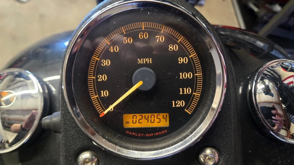 2007 HARLEY-DAVIDSON DYNA LOW RIDER FXDL SPEEDOMETER TACHOMETER CONSOLE 24K MI - Image 2 of 4