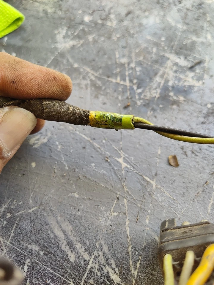 Ford Thunderbird 1964 relé de combustible bajo y arnés corto enchufe Foto 4 de 4