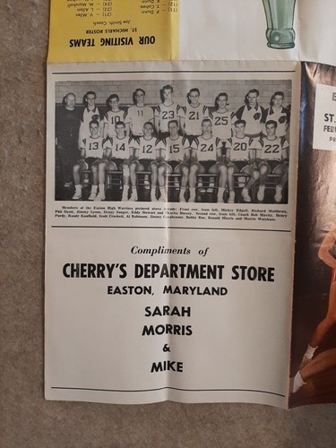 Programa deportivo de baloncesto Easton High School 1961 y listas de equipos contra St Michaels - Imagen 6 de 11