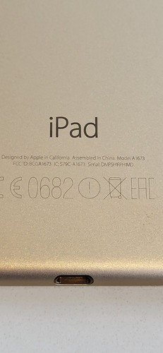 iPad Pro 9.7 Inch WiFi Gold For Spares/repairs - Afbeelding 3 van 4